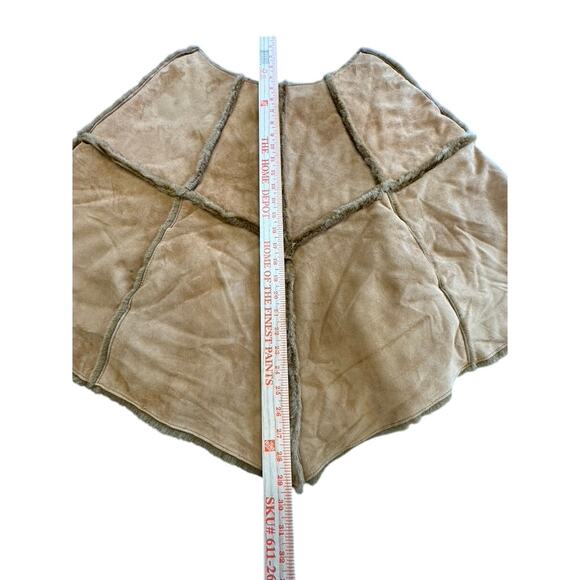 "UGG" Tan Suede Poncho With Pockets SZ S/-M Warm Fairy Core PLZ READ! FINAL SALE - Picture 6 of 15